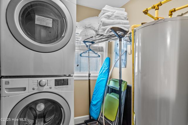 204 Charlotte Avenue, Carolina Beach, NC 28428