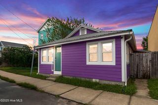 204 Charlotte Avenue, Carolina Beach, NC 28428