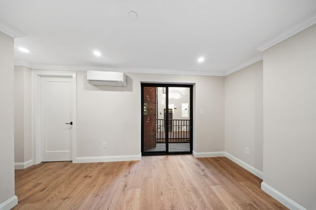 20-21 Shawmut St, Boston, MA 02116