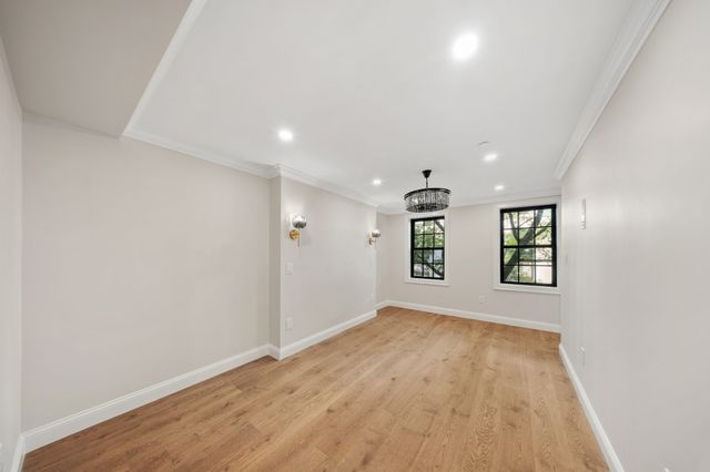 20-21 Shawmut St, Boston, MA 02116