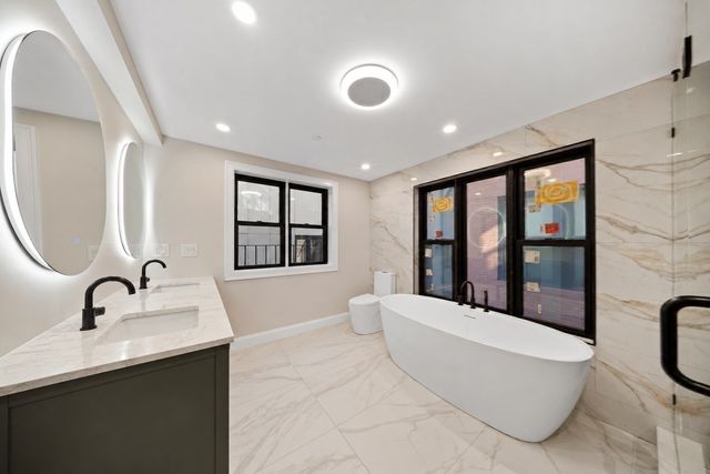 20-21 Shawmut St, Boston, MA 02116