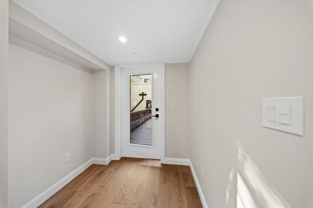 20-21 Shawmut St, Boston, MA 02116