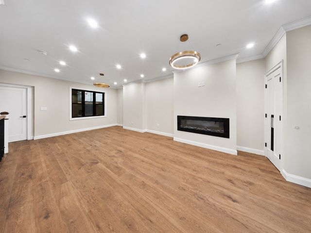 20-21 Shawmut St, Boston, MA 02116