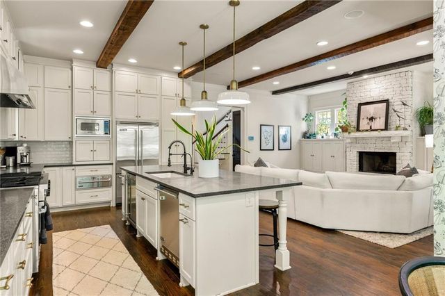 10568 Serenbe Lane, Chattahoochee Hills, GA 30268