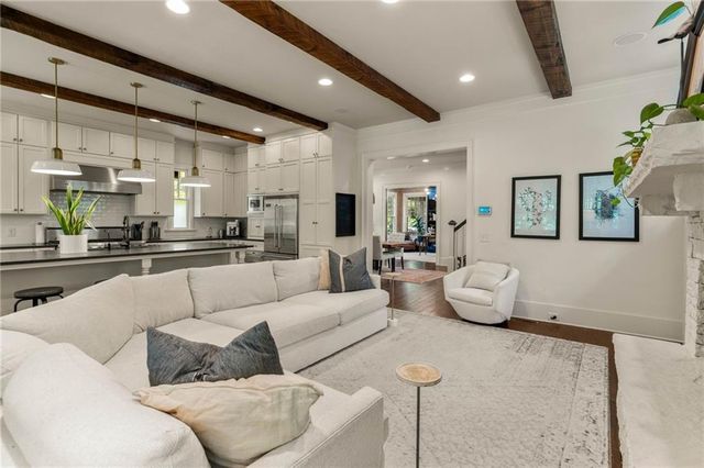 10568 Serenbe Lane, Chattahoochee Hills, GA 30268