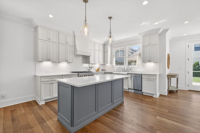 104 Battlefield Dr, Franklin, TN 37064