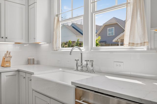 104 Battlefield Dr, Franklin, TN 37064