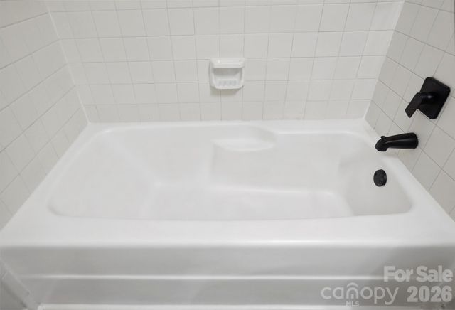 6621 Piney Path Road, Charlotte, NC 28212