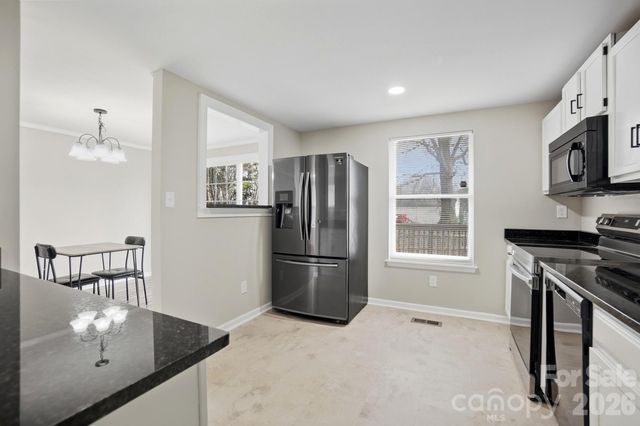 6621 Piney Path Road, Charlotte, NC 28212