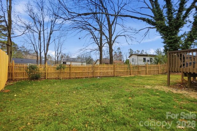 6621 Piney Path Road, Charlotte, NC 28212