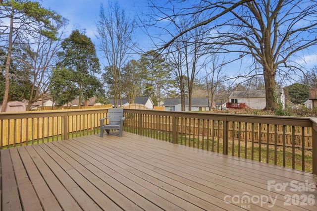 6621 Piney Path Road, Charlotte, NC 28212