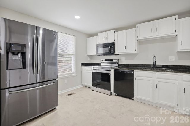 6621 Piney Path Road, Charlotte, NC 28212