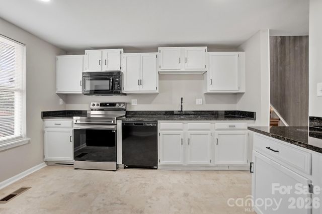 6621 Piney Path Road, Charlotte, NC 28212