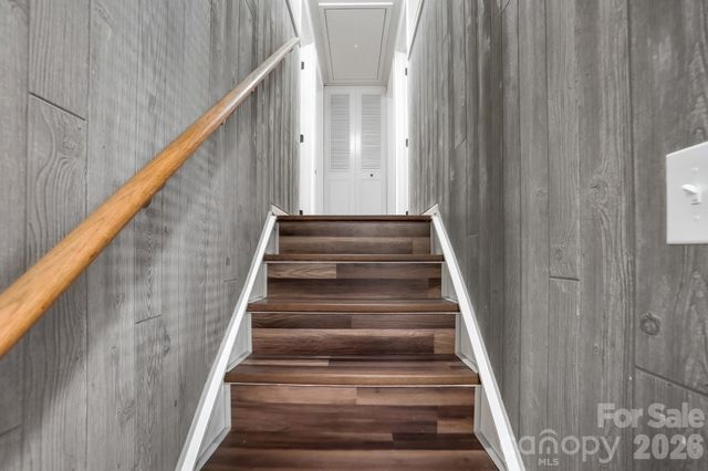 6621 Piney Path Road, Charlotte, NC 28212