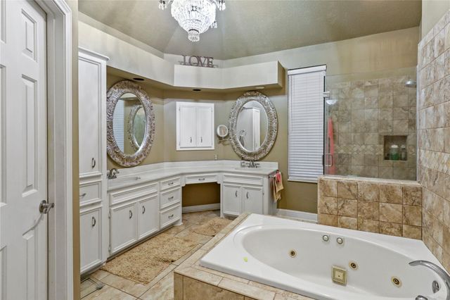 134 Strawberry Drive, Lake Jackson, TX 77566