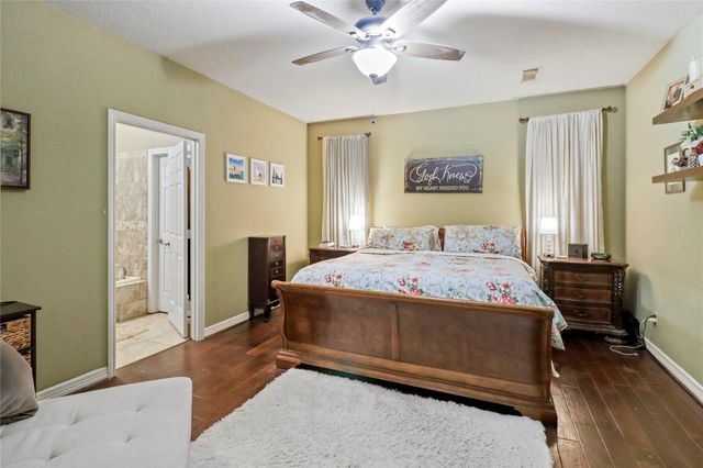 134 Strawberry Drive, Lake Jackson, TX 77566