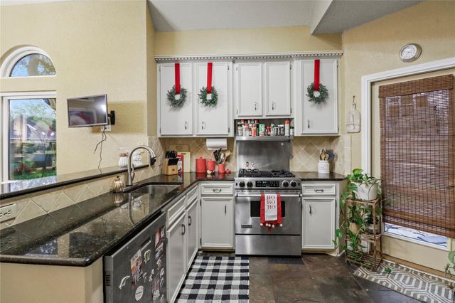 134 Strawberry Drive, Lake Jackson, TX 77566