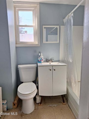 65 13th Street, Troy, NY 12180