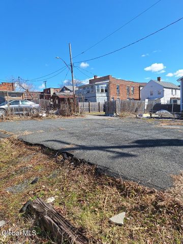 65 13th Street, Troy, NY 12180