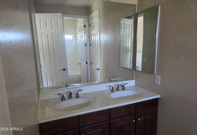 9530 W DEANNA Drive, Peoria, AZ 85382