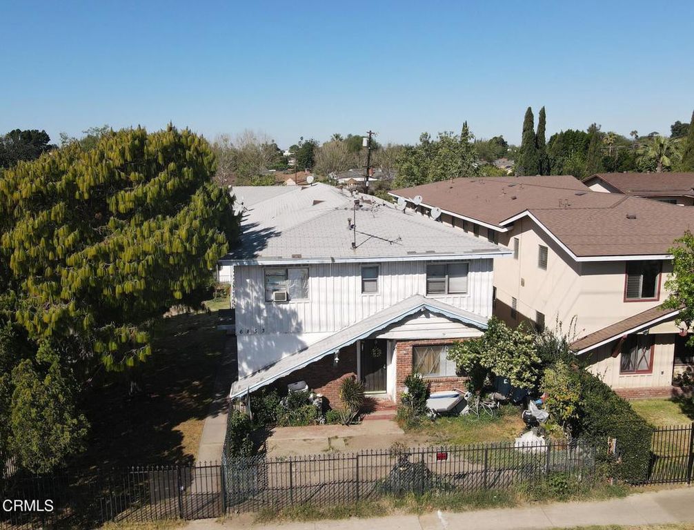 Image 1 of property listing at 6853 Fulton Avenue, North Hollywood, CA 91605