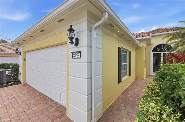 8758 Ferrara CT, Naples, FL 34114