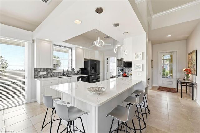 8758 Ferrara CT, Naples, FL 34114