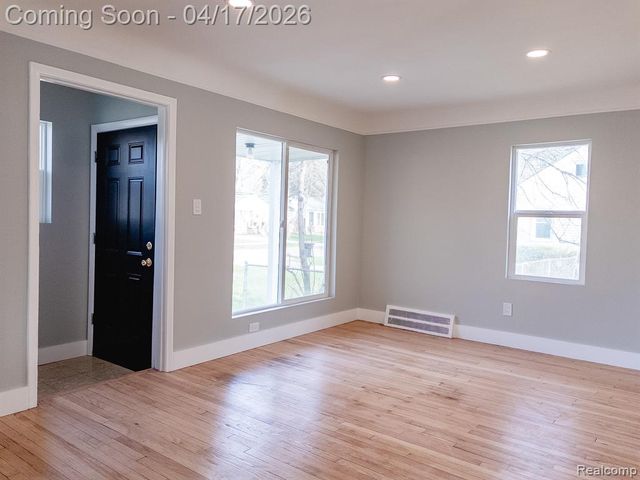 20030 Salem Street, Detroit, MI 48219