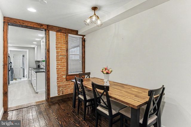 235 PERRY ST, Columbia, PA 17512