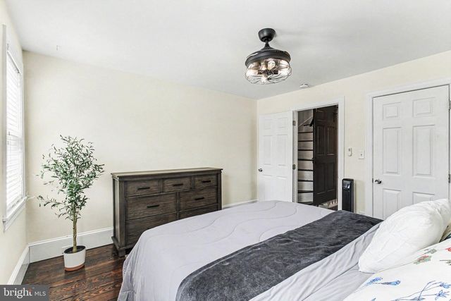 235 PERRY ST, Columbia, PA 17512