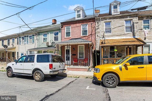235 PERRY ST, Columbia, PA 17512