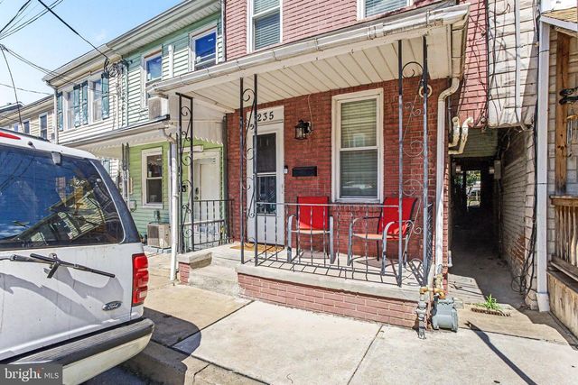 235 PERRY ST, Columbia, PA 17512