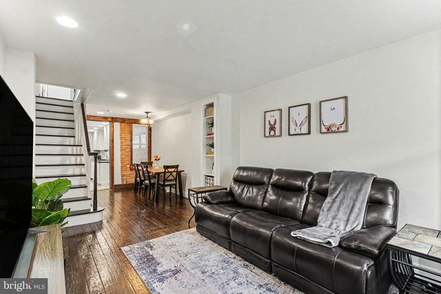 235 PERRY ST, Columbia, PA 17512
