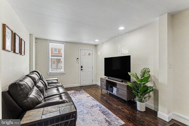 235 PERRY ST, Columbia, PA 17512