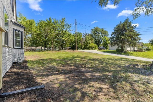 4848 Oakland Avenue, Kansas City, KS 66102