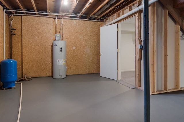 1551 N Macksey Road, Suttons Bay, MI 49682