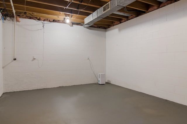 1551 N Macksey Road, Suttons Bay, MI 49682