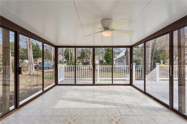 514 York Warwick DR, Yorktown, VA 23692