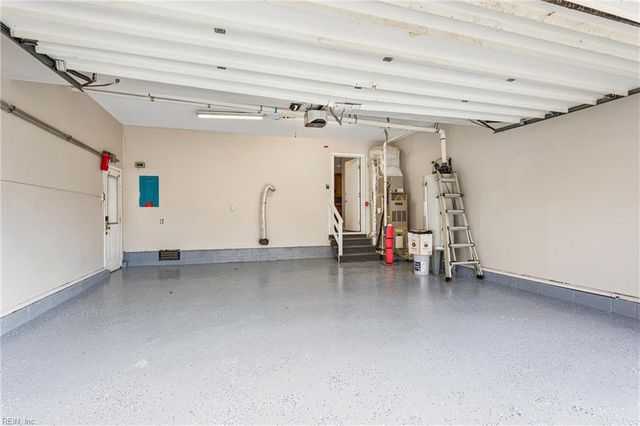 514 York Warwick DR, Yorktown, VA 23692