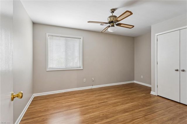 514 York Warwick DR, Yorktown, VA 23692