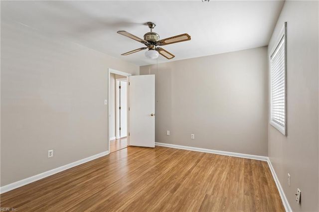 514 York Warwick DR, Yorktown, VA 23692