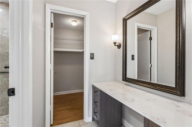 514 York Warwick DR, Yorktown, VA 23692