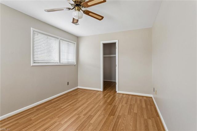 514 York Warwick DR, Yorktown, VA 23692