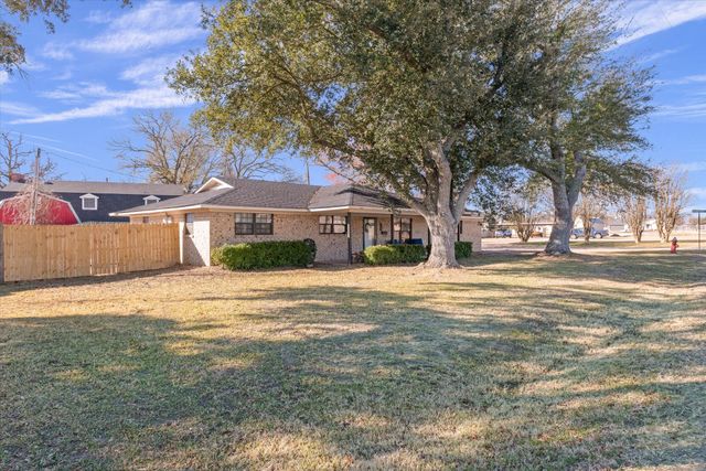 345 Washington Street, Van, TX 75790