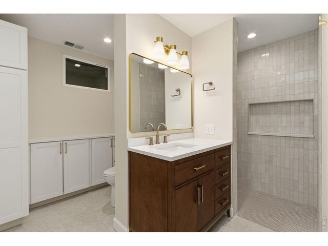 1204 Parkwood Dr, Fort Collins, CO 80525