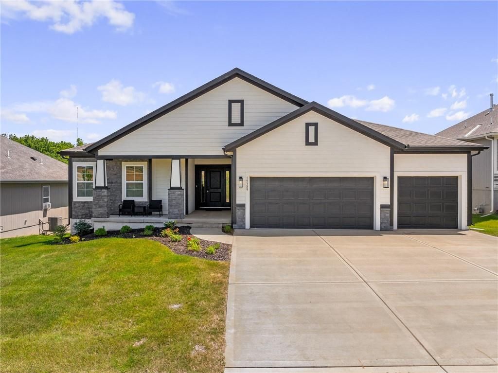 19613 W 114th Street, Olathe, KS 66061