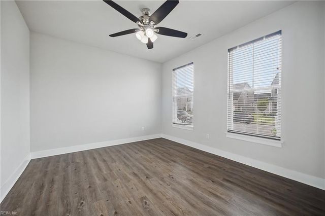100 Chalmers DR, Suffolk, VA 23434