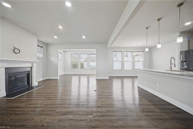 100 Chalmers DR, Suffolk, VA 23434