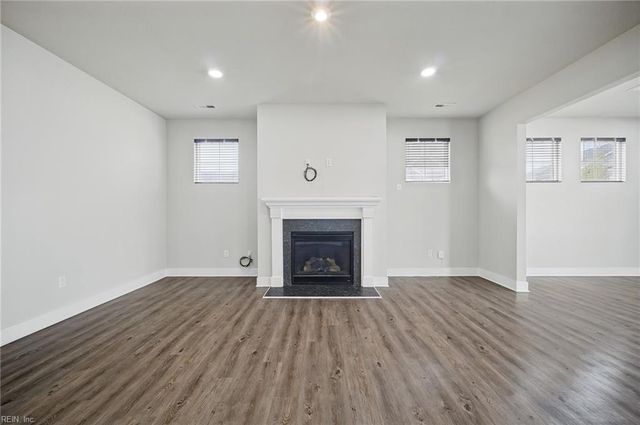 100 Chalmers DR, Suffolk, VA 23434