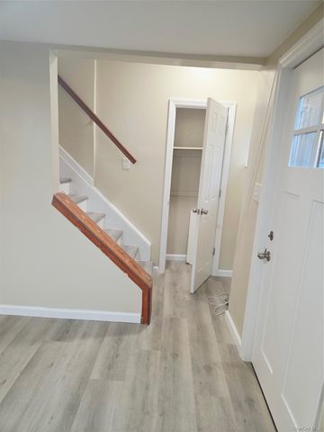 15 Lawson Street, Hempstead, NY 11550